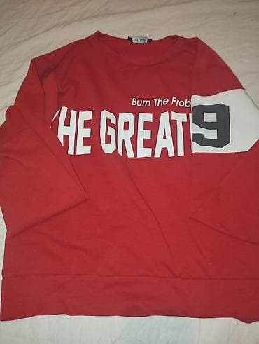 Dva komada dukseva/duks majica sa printom: 1) Crna dukserica s na lalafo.rs — 9 Dva komada dukseva/duks majica sa printom: 1) Crna dukserica s — 9