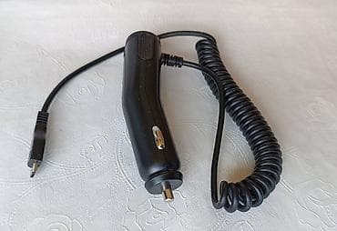 Auto punjač Samsung 5V 700mA micro USB. Potpuno ispravan i dobro na lalafo.rs — 6 Auto punjač Samsung 5V 700mA micro USB. Potpuno ispravan i dobro — 6