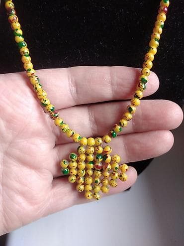 Ručni rad, ogrlica i mindjuše od sitnih perlica, trenutno jedan na lalafo.rs — 2 Ručni rad, ogrlica i mindjuše od sitnih perlica, trenutno jedan — 2