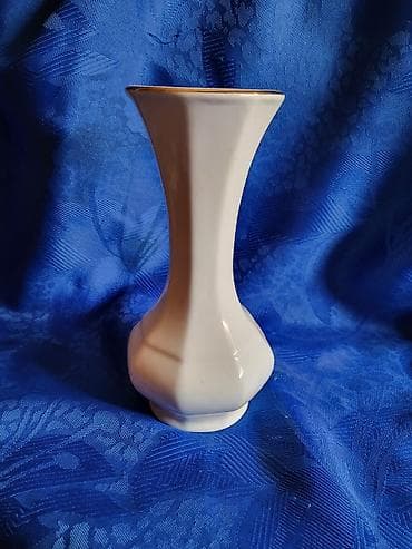 Home Decor: Vaza nova Apro porcelan 70te. Porcelanska vaza nova at lalafo.rs — 1 Home Decor: Vaza nova Apro porcelan 70te. Porcelanska vaza nova — 1