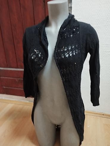 Women's Sweaters, Cardigans: Prelep kardigan crni džemper S M velicina at lalafo.rs — 2 Women's Sweaters, Cardigans: Prelep kardigan crni džemper S M velicina — 2