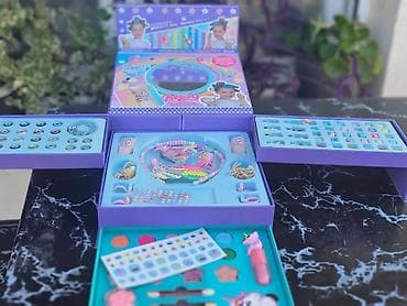 Dečiji “Beauty Magic Box” – komplet za šminku i nakit Sadržaj: - na lalafo.rs — 2 Dečiji “Beauty Magic Box” – komplet za šminku i nakit Sadržaj: - — 2