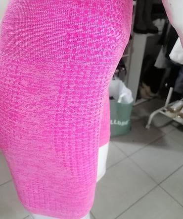 Komplet za vežbanje
Savršen
Vel S M
Nošen jednom, bukvalno nov at lalafo.rs — 10 Komplet za vežbanje
Savršen
Vel S M
Nošen jednom, bukvalno nov — 10