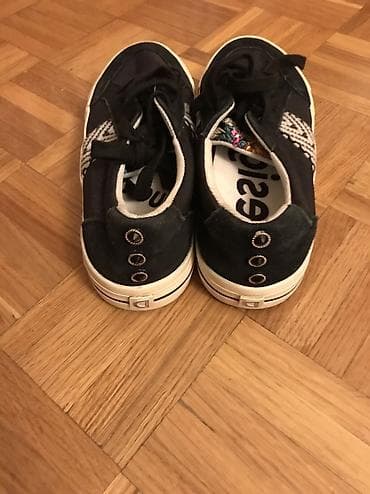 Original DESIGUAL patike 40 KAO NOVE Odozgo koza - balon svila Djon na lalafo.rs — 2 Original DESIGUAL patike 40 KAO NOVE Odozgo koza - balon svila Djon — 2