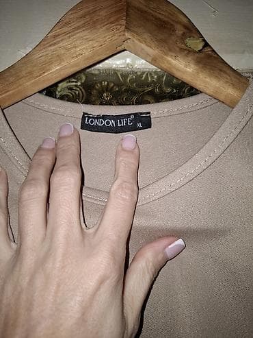 Personal Items: Ženski kratki top bez rukava – London Life - Model: crop top, okrugli at lalafo.rs — 3 Personal Items: Ženski kratki top bez rukava – London Life - Model: crop top, okrugli — 3