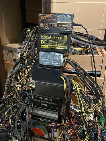 Više PC/Miner napajanja sa kablovima – različiti modeli i snage U na lalafo.rs — 1 Više PC/Miner napajanja sa kablovima – različiti modeli i snage U — 1