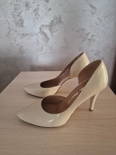 Elegantne salonke sa visokom štiklom - Model: klasične špicaste na lalafo.rs — 2 Elegantne salonke sa visokom štiklom - Model: klasične špicaste — 2