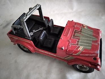 Burago Jeep 1:24Italy,nekompletan za delove na lalafo.rs Burago Jeep 1:24Italy,nekompletan za delove