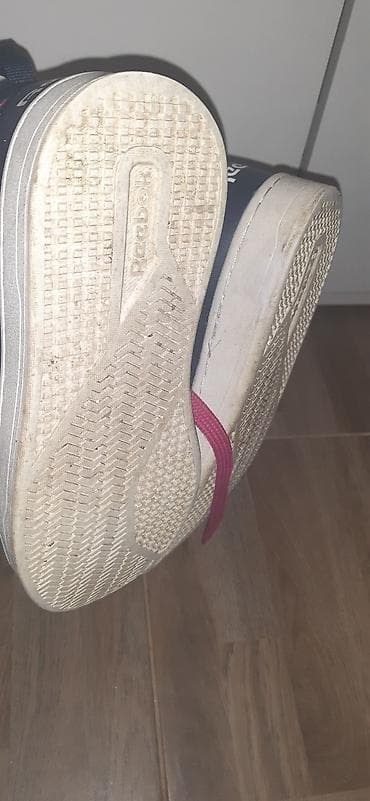 Patike ribok riginal 33broj bez ostecenja at lalafo.rs — 5 Patike ribok riginal 33broj bez ostecenja — 5