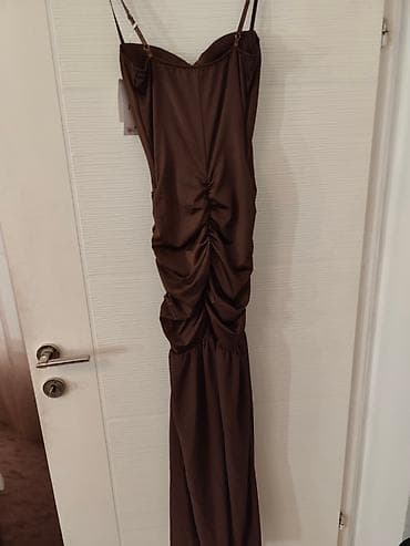 NOVO.Elegantna duga haljina u tamno braon boji. - Model: slip/korzet na lalafo.rs — 5 NOVO.Elegantna duga haljina u tamno braon boji. - Model: slip/korzet — 5