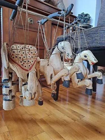 Tri drvene marionetske igracke sa originalnim kanapima, pocetk 20 na lalafo.rs — 4 Tri drvene marionetske igracke sa originalnim kanapima, pocetk 20 — 4