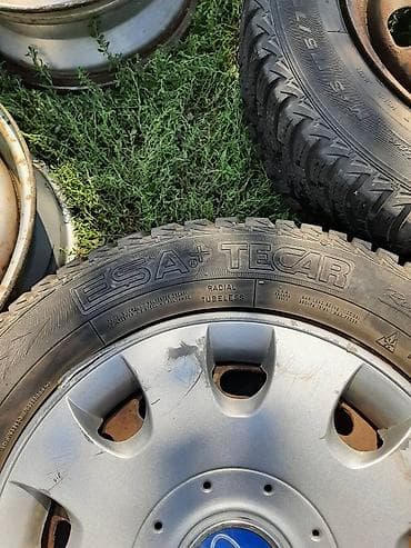 Transport: 4 komada čelične felne R14, sa 2 dosta dobre polovne zimske gume. Na at lalafo.rs — 10 Transport: 4 komada čelične felne R14, sa 2 dosta dobre polovne zimske gume. Na — 10