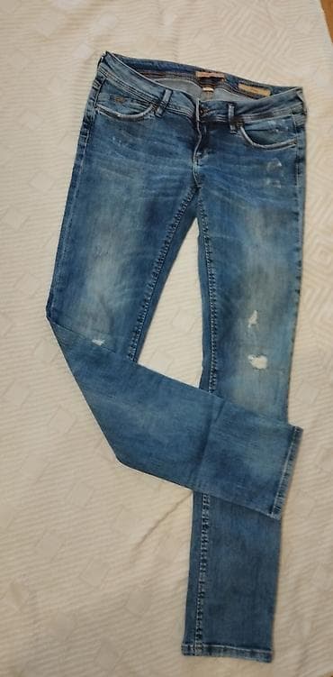 Staff farmerke i odličnom stanju
Pogledajte i ostale moje oglase na lalafo.rs — 2 Staff farmerke i odličnom stanju
Pogledajte i ostale moje oglase — 2