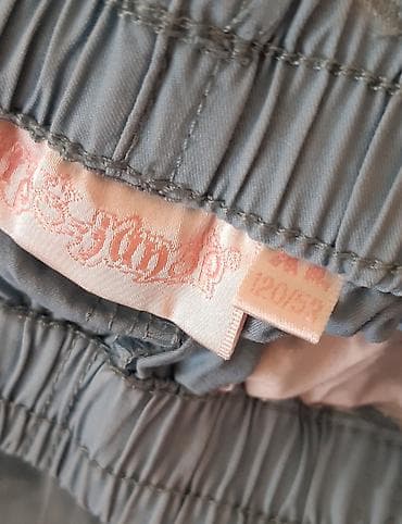 Dečije pantalone za devojčice, dužine do pola lista. Sive boje sa na lalafo.rs — 2 Dečije pantalone za devojčice, dužine do pola lista. Sive boje sa — 2