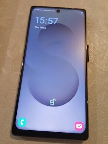 Samsung Galaxy S22 Ultra sa S Pen olovkom - Ekran: veliki AMOLED na lalafo.rs — 4 Samsung Galaxy S22 Ultra sa S Pen olovkom - Ekran: veliki AMOLED — 4