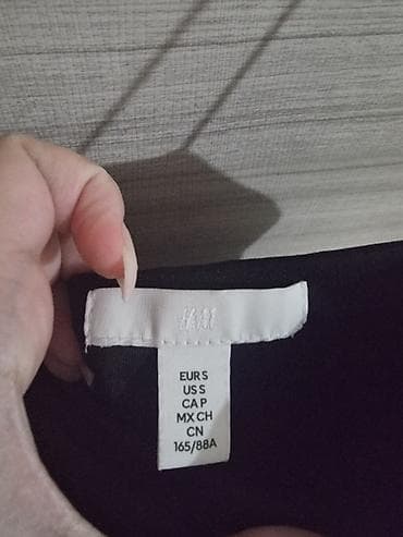 H&M haljina na bretele – crna sa sitnim belim tačkicama - Brend na lalafo.rs H&M haljina na bretele – crna sa sitnim belim tačkicama - Brend