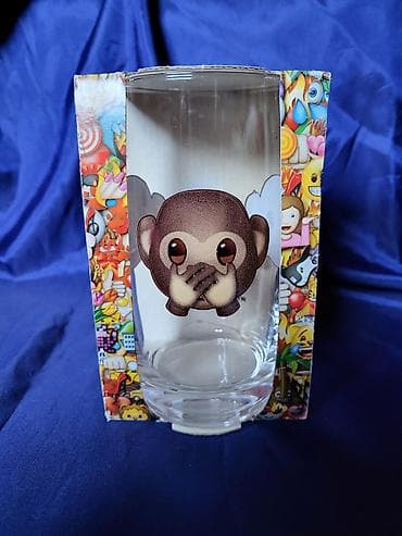 Casa nova emoji kolekcionarska 2015god. Casa je nova sve je na njoj na lalafo.rs Casa nova emoji kolekcionarska 2015god. Casa je nova sve je na njoj