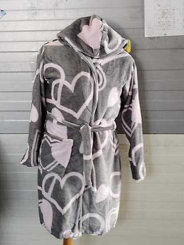 Prelepi bade mantili ponovo na stanju Mekani, topli, prelepi Velicine na lalafo.rs — 8 Prelepi bade mantili ponovo na stanju Mekani, topli, prelepi Velicine — 8