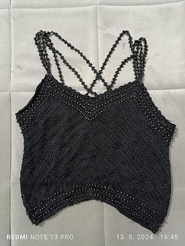 Top majica veličina XS/S, ima postavu, savrseno se kombinuje, nošena na lalafo.rs — 1 Top majica veličina XS/S, ima postavu, savrseno se kombinuje, nošena — 1