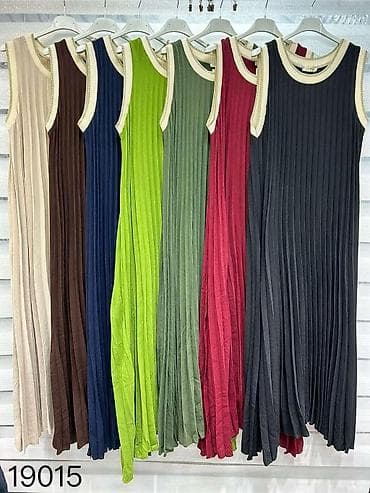 04. Plisirane haljine
XL 2XL 3XL
2.600 dinara A na lalafo.rs 04. Plisirane haljine
XL 2XL 3XL
2.600 dinara A