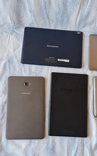 Lot tablet uređaja – različite marke i modeli neispitani su - Samsung na lalafo.rs — 3 Lot tablet uređaja – različite marke i modeli neispitani su - Samsung — 3