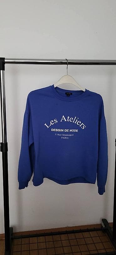 Women's Sweatshirts: 👕 Plavi duks (krop model) Dobro očuvan, bez ijedne mane Veličina: L 💰 at lalafo.rs — 1 Women's Sweatshirts: 👕 Plavi duks (krop model) Dobro očuvan, bez ijedne mane Veličina: L 💰 — 1