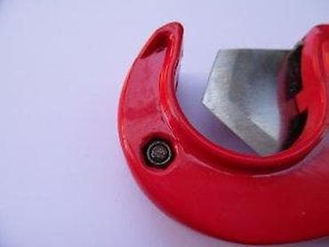 Hand Tools: Rezač cevi 36 mm – ručni makazasti rezač - Namenjen za brzo i čisto at lalafo.rs — 5 Hand Tools: Rezač cevi 36 mm – ručni makazasti rezač - Namenjen za brzo i čisto — 5