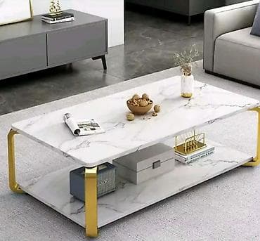 Moderni klub sto sa mermernim izgledom i zlatnim detaljima - Dizajn na lalafo.rs Moderni klub sto sa mermernim izgledom i zlatnim detaljima - Dizajn