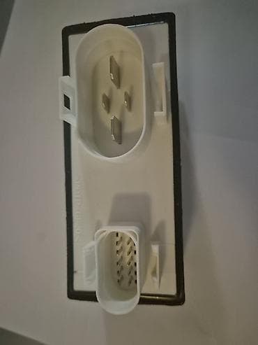 Elektronski modul – komandna jedinica relej ventilatora hladnjaka VW na lalafo.rs — 2 Elektronski modul – komandna jedinica relej ventilatora hladnjaka VW — 2