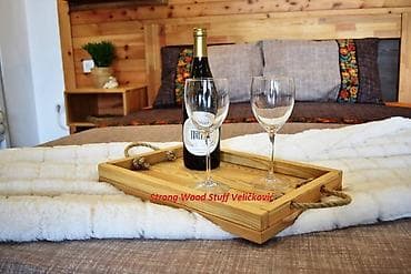 Drveni poslužavnici – ručni rad - Materijal: puno drvo (masiv), sa na lalafo.rs Drveni poslužavnici – ručni rad - Materijal: puno drvo (masiv), sa