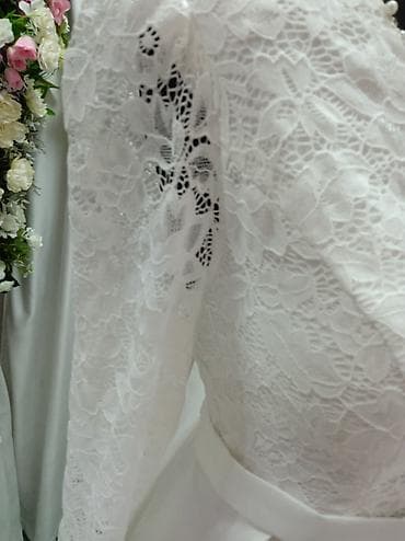 Nova plus size venčanica koja vizuelno sužava struk. - Kroј: A-kroј na lalafo.rs — 4 Nova plus size venčanica koja vizuelno sužava struk. - Kroј: A-kroј — 4