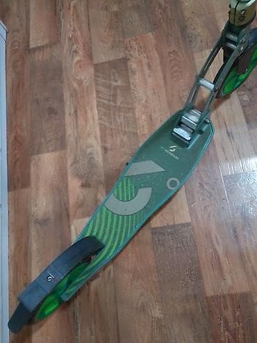 Trotinet je potouno ispravan, u odlicnom stanju je sa sitnim tragovima at lalafo.rs — 5 Trotinet je potouno ispravan, u odlicnom stanju je sa sitnim tragovima — 5