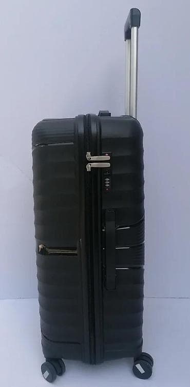 Watches: Tvrdi kofer na točkiće – crni, sa šarama u dijagonalnom reljefu at lalafo.rs — 10 Watches: Tvrdi kofer na točkiće – crni, sa šarama u dijagonalnom reljefu — 10