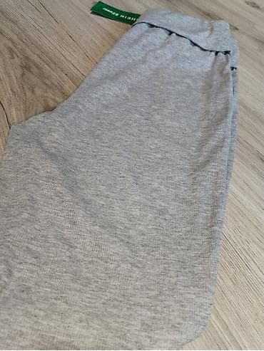 Sive ženske pantalone – SHEIN - Veličina: S - Kroj: zvono nogavica na lalafo.rs — 2 Sive ženske pantalone – SHEIN - Veličina: S - Kroj: zvono nogavica — 2