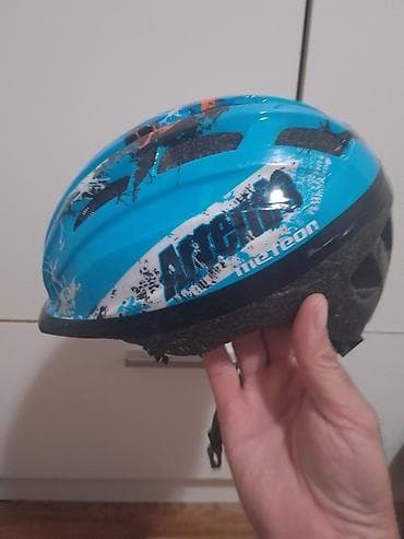 Dečija biciklistička kaciga Meteor Artemis vel S OBIM 48-52 - na lalafo.rs Dečija biciklistička kaciga Meteor Artemis vel S OBIM 48-52 -