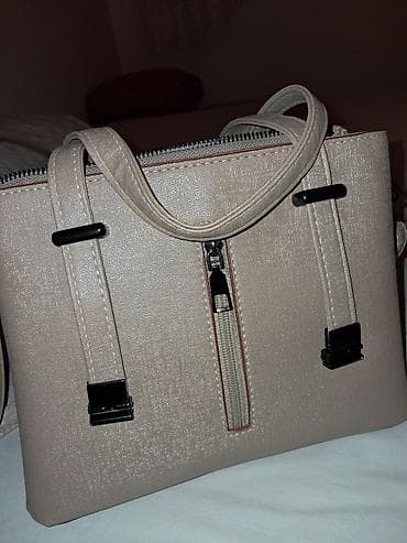 cista koza broj: Miami Polo torba, srednje veličine. Jednom nošena. Plaćena 5300 dinara na lalafo.rs — 2 cista koza broj: Miami Polo torba, srednje veličine. Jednom nošena. Plaćena 5300 dinara — 2
