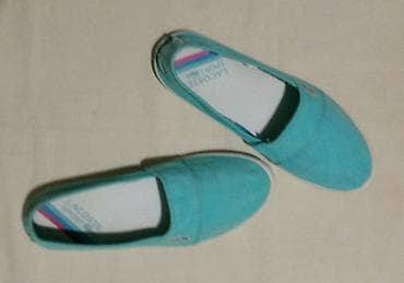 LACOSTE original uvek aktuelan model, uvek potrebne at lalafo.rs — 5 LACOSTE original uvek aktuelan model, uvek potrebne — 5