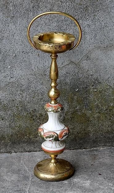 kom sa etiketom: Vintage Visoke Luksuzne Mesingane Stojeće pepeljare Art Deco at lalafo.rs — 2 kom sa etiketom: Vintage Visoke Luksuzne Mesingane Stojeće pepeljare Art Deco — 2