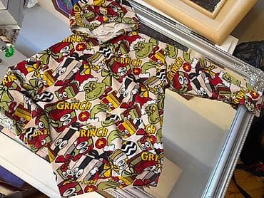 H&M uniseks duks s kapuljačom – The Grinch motiv - Brend: H&M na lalafo.rs — 5 H&M uniseks duks s kapuljačom – The Grinch motiv - Brend: H&M — 5