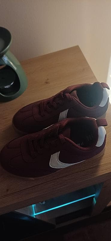 Patike za decu, Primark broj 28 nisu obuvene ni jednom at lalafo.rs — 1 Patike za decu, Primark broj 28 nisu obuvene ni jednom — 1