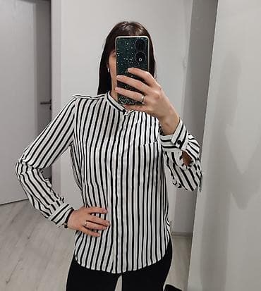 Moderna, kvalitetna prugasta kosulja, ima skrivene dugmice Forever 21 na lalafo.rs Moderna, kvalitetna prugasta kosulja, ima skrivene dugmice Forever 21