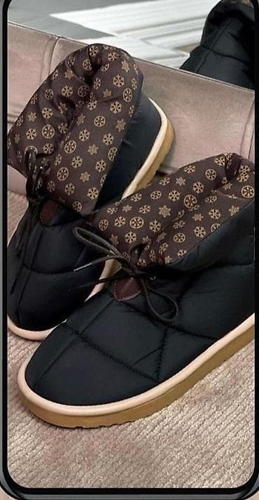 Gležnjače, 38 na lalafo.rs Gležnjače, 38