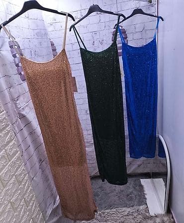 Duga večernja haljina sa šljokicama
Cena 1500 din
S M L at lalafo.rs — 3 Duga večernja haljina sa šljokicama
Cena 1500 din
S M L — 3