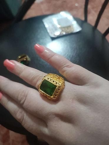 Vel:13
Cena:1000din na lalafo.rs — 6 Vel:13
Cena:1000din — 6