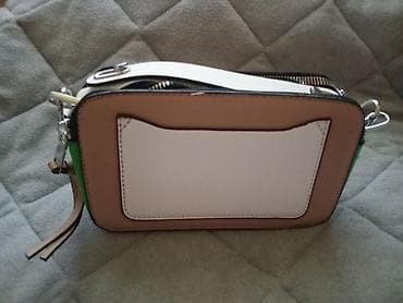 Marc Jakobs nova torbica.Nije nosena.Moze se nositi u ruci ili preko at lalafo.rs — 8 Marc Jakobs nova torbica.Nije nosena.Moze se nositi u ruci ili preko — 8