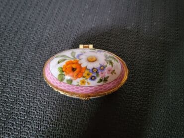 Ironing Boards: Jewelry box, color - Multicolored, New at lalafo.rs — 6 Ironing Boards: Jewelry box, color - Multicolored, New — 6