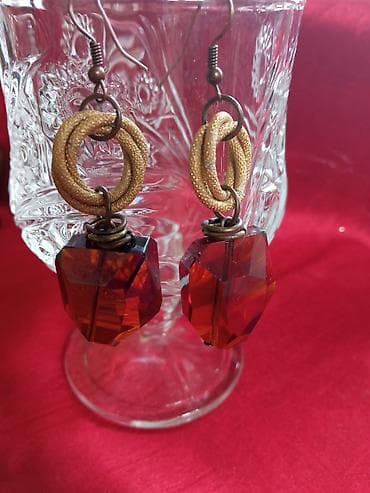 Vintage minđuše sve za 2000 na lalafo.rs — 1 Vintage minđuše sve za 2000 — 1