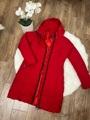 Ženska odeća – komplet modernih komada za različite sezone. - Crvena na lalafo.rs Ženska odeća – komplet modernih komada za različite sezone. - Crvena