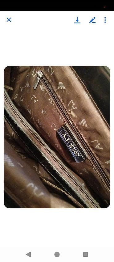 Elegantna ženska torba Armani Jeans - Materijal: crni lakirani na lalafo.rs — 4 Elegantna ženska torba Armani Jeans - Materijal: crni lakirani — 4