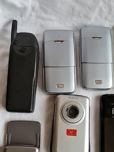 Kolekcija retro mobilnih telefona – miks Nokia, Samsung, Sony i Sony na lalafo.rs — 7 Kolekcija retro mobilnih telefona – miks Nokia, Samsung, Sony i Sony — 7